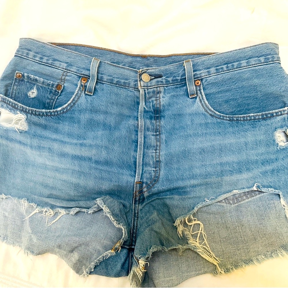 Levi’s 501 Distressed Denim Shorts - W33